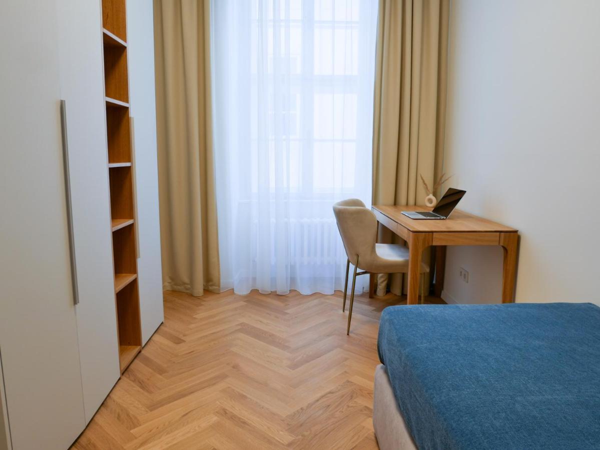 Laurinska 1 Apartman