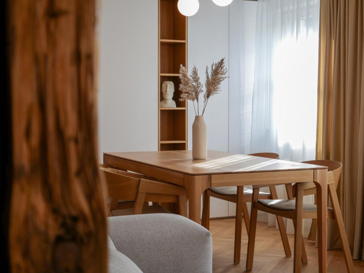 Laurinska 1 Apartman *
