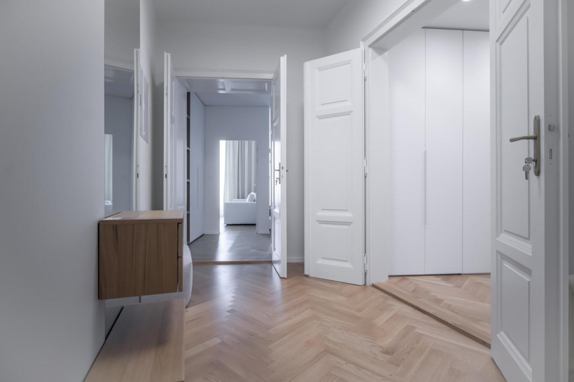 Apartman Laurinska 1 *